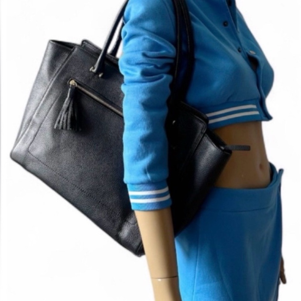 Authentic Kate Spade pebbled leather zip top large Tote with tassels - Picture 15 of 15